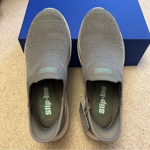 Skechers Slip-Ins GO Walk 7 Springtime Slip-On Sneaker in Grey/Silver Size 8 - Picture 4 of 8